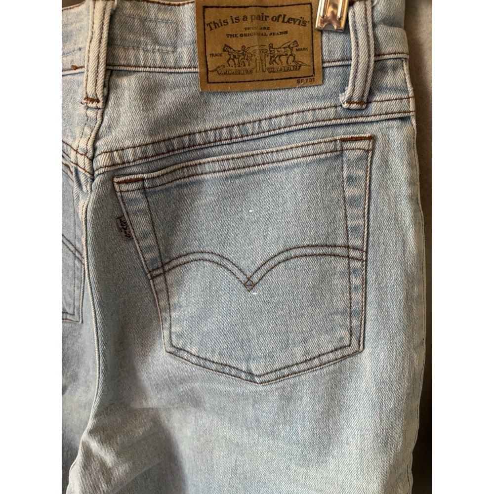 Juniors Levis Jeans Size 11 Tapered Light Wash 27.5" Inseam 90s High Rise Hemmed